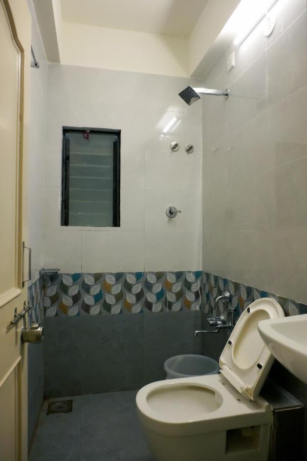 ראג'קוט Hotel Nova Sk מראה חיצוני תמונה