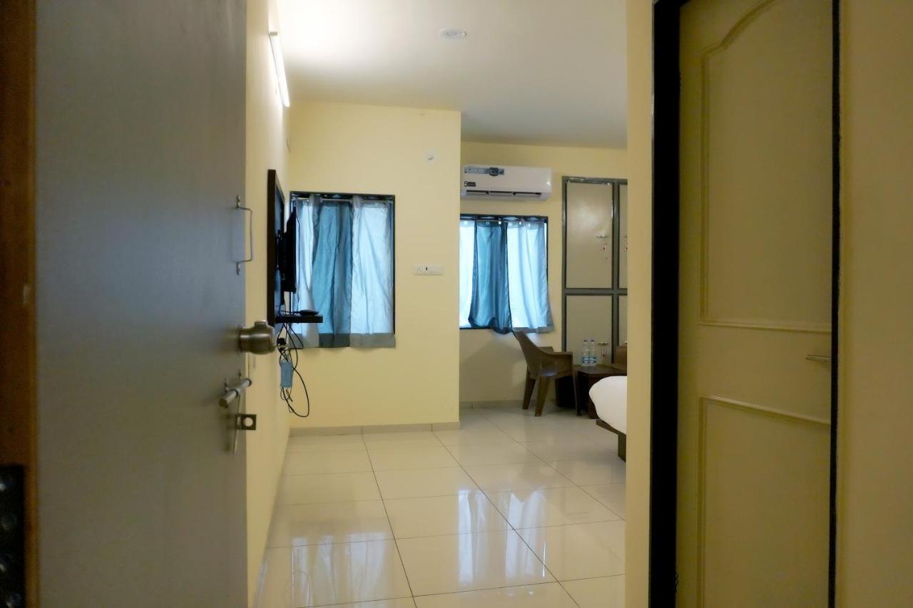 ראג'קוט Hotel Nova Sk מראה חיצוני תמונה
