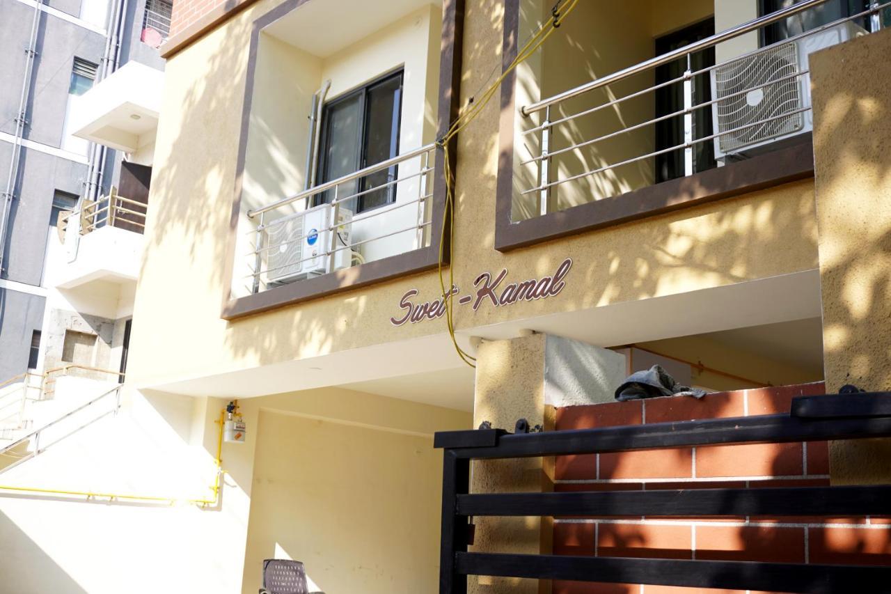 ראג'קוט Hotel Nova Sk מראה חיצוני תמונה